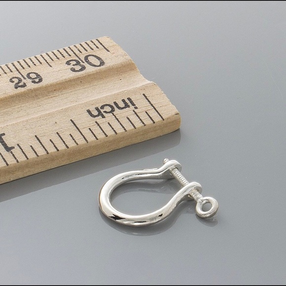 14k White Gold Mariner Nautical Shackle Link Screw Earrings, 1mm Post - Picture 4 of 6